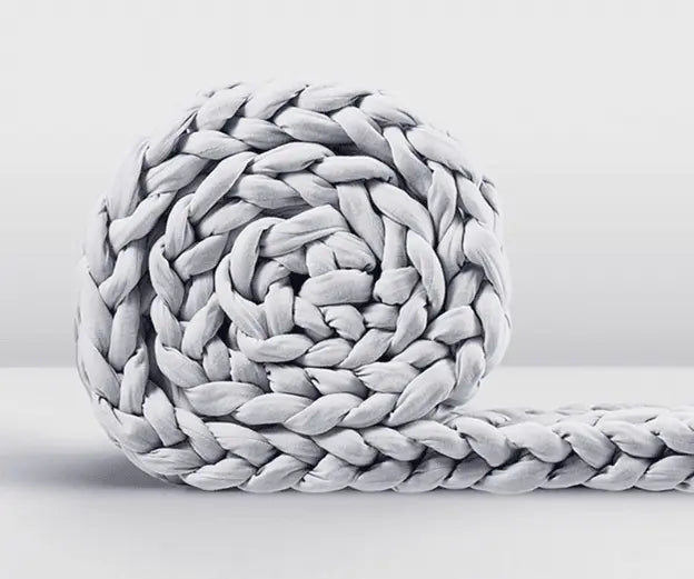 KNIT COUVERTURE LESTÉE APAISANTE - rafraîchissante Couverture lestée apaisante made from Organic coton - 42x72 15 lbs or 60x80 20 lbs - Plusieurs couleurs disponibles - Moonstone Gris (Light Gris-42'' x 72''15 lbs