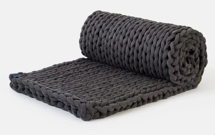 KNIT COUVERTURE LESTÉE APAISANTE - rafraîchissante Couverture lestée apaisante made from Organic coton - 42x72 15 lbs ou 60x80 20 lbs - Plusieurs couleurs disponibles - Asteroid Gris (Dark Gris-42'' x 72''15 lbs
